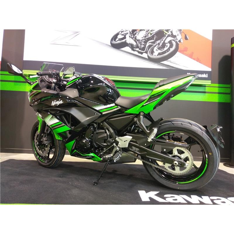 Support de plaque ras de roue Kawasaki Ninja 650